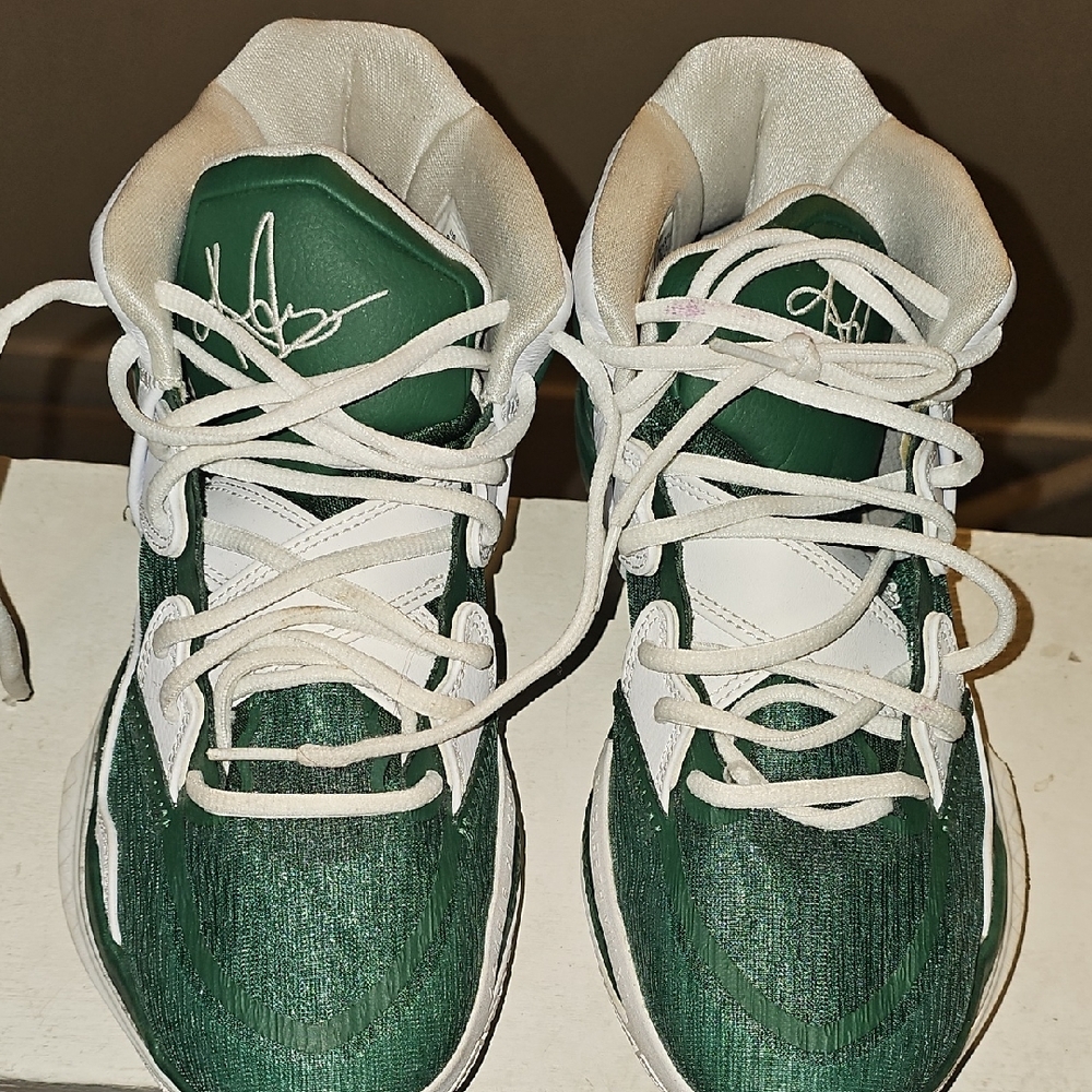 Green and White Kyries